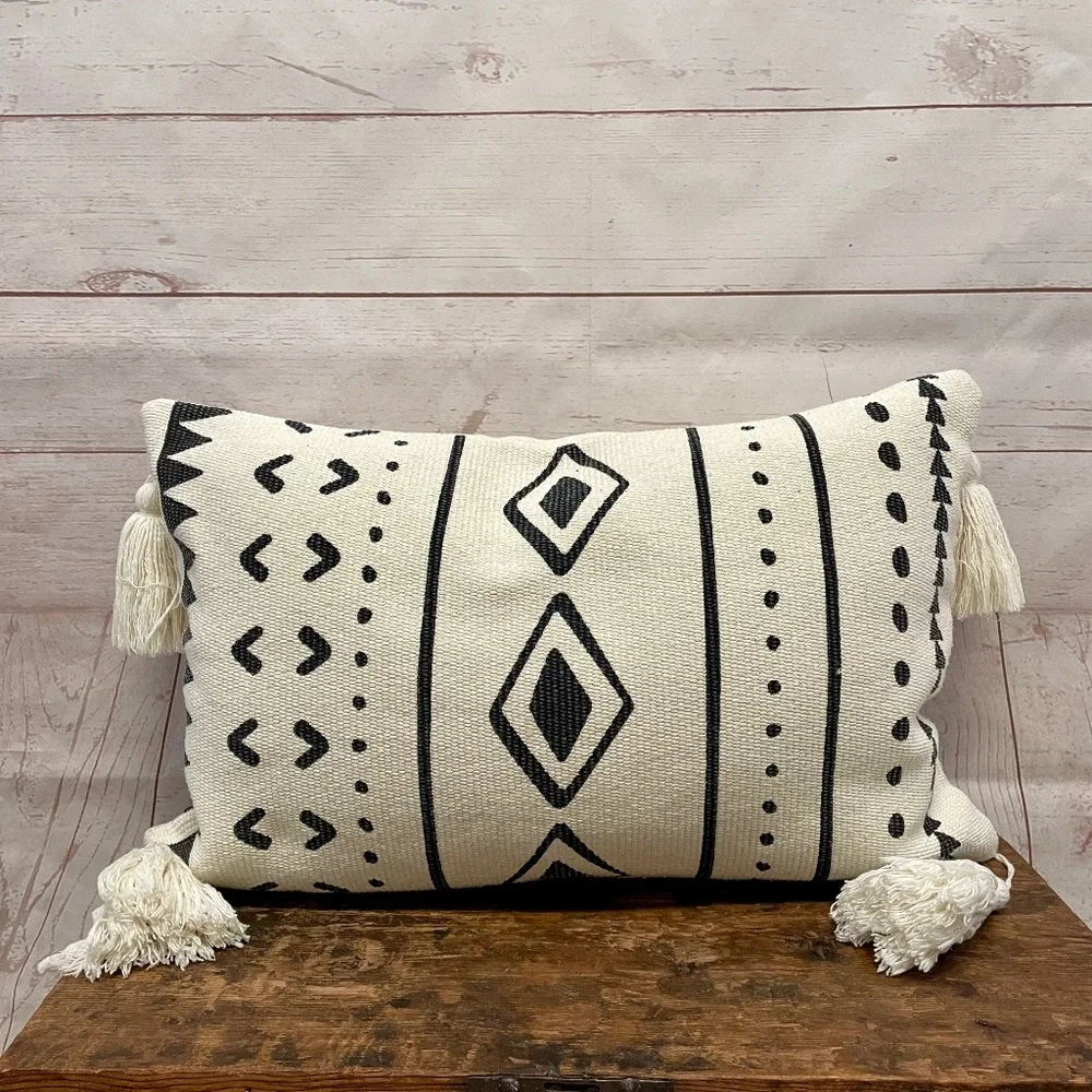 Aztec Cotton Fringe/Tassel throw pillow shams with zippers (set of 2)